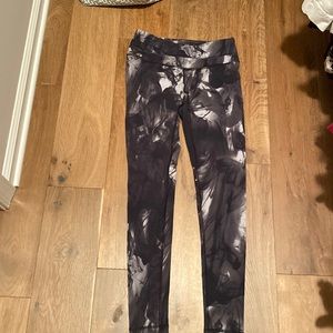 Lucy black,white and grey leggings. Size S